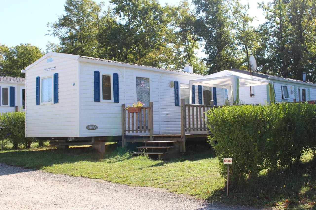 Camping Du Pontis Verteillac Екстериор снимка