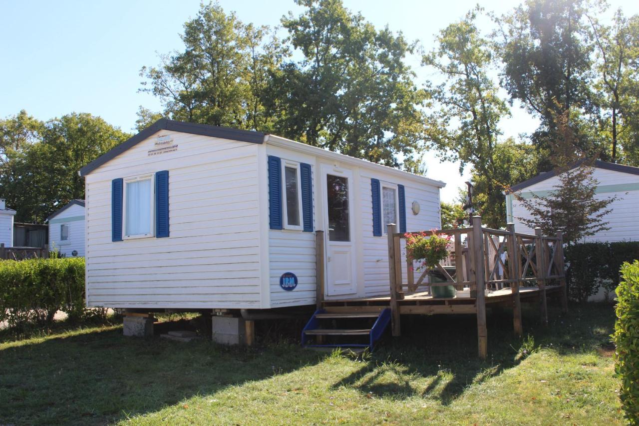 Camping Du Pontis Verteillac Екстериор снимка