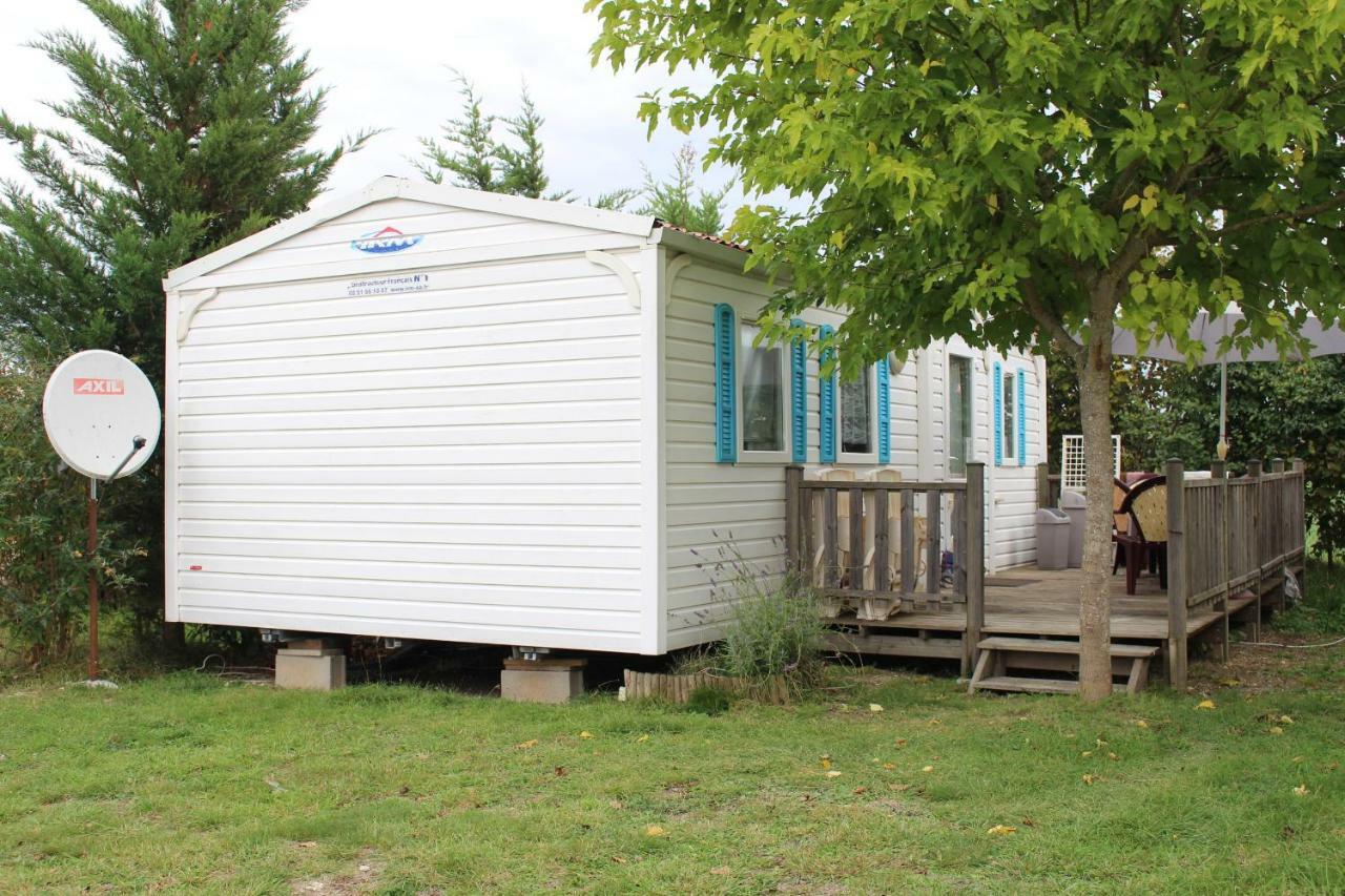 Camping Du Pontis Verteillac Екстериор снимка