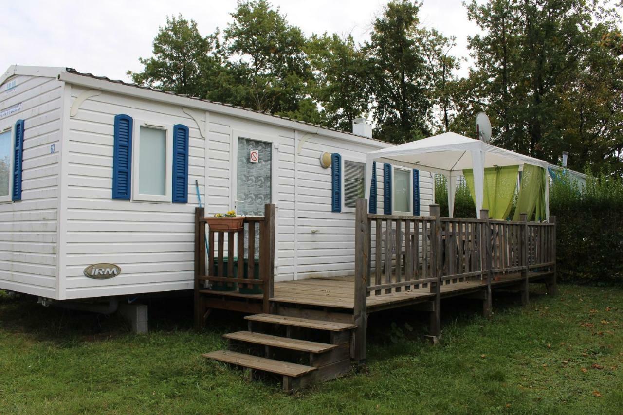 Camping Du Pontis Verteillac Екстериор снимка