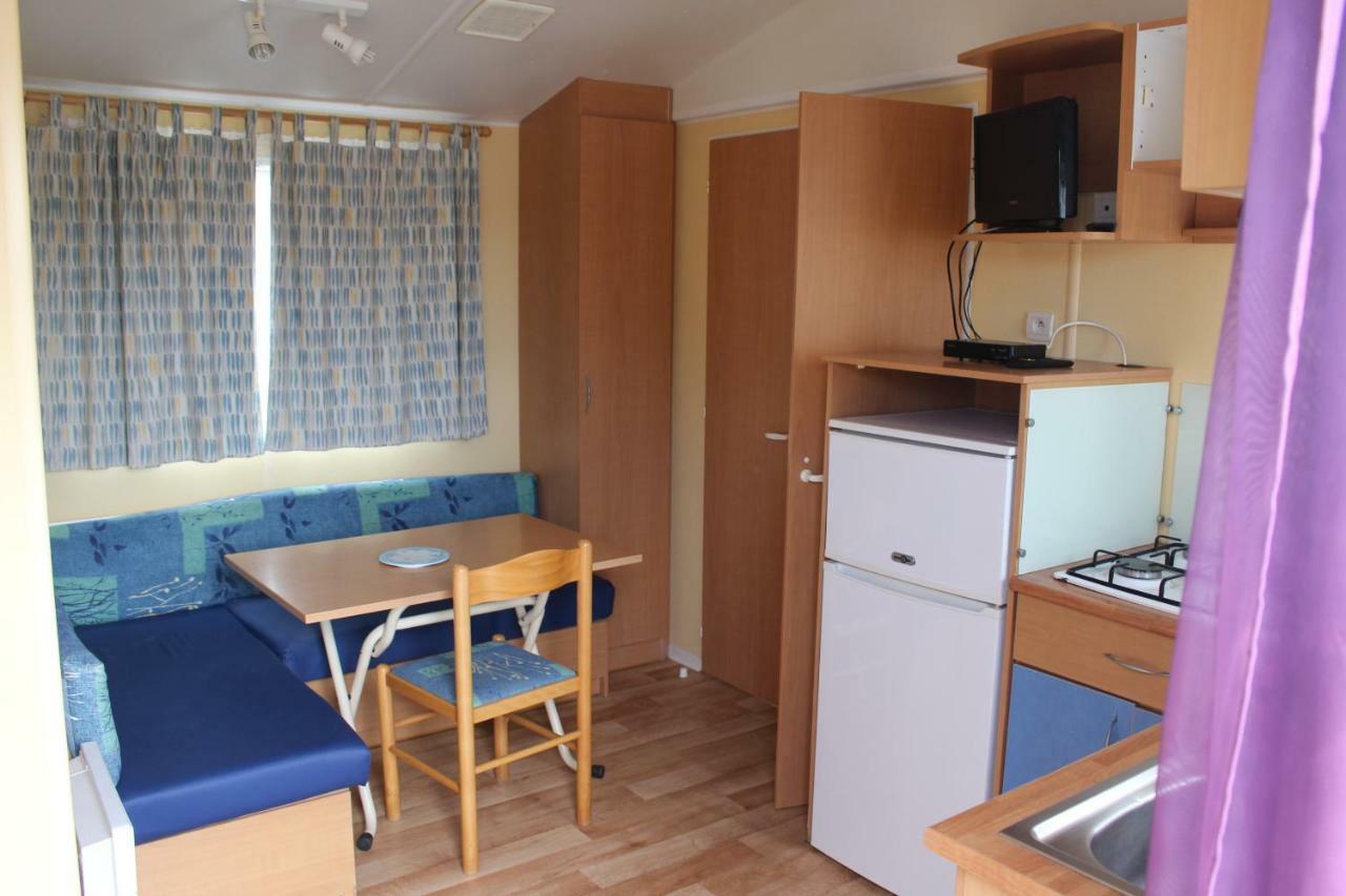 Camping Du Pontis Verteillac Екстериор снимка