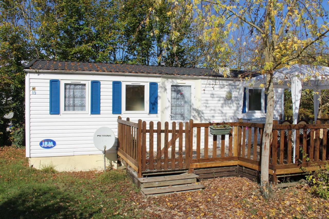 Camping Du Pontis Verteillac Екстериор снимка