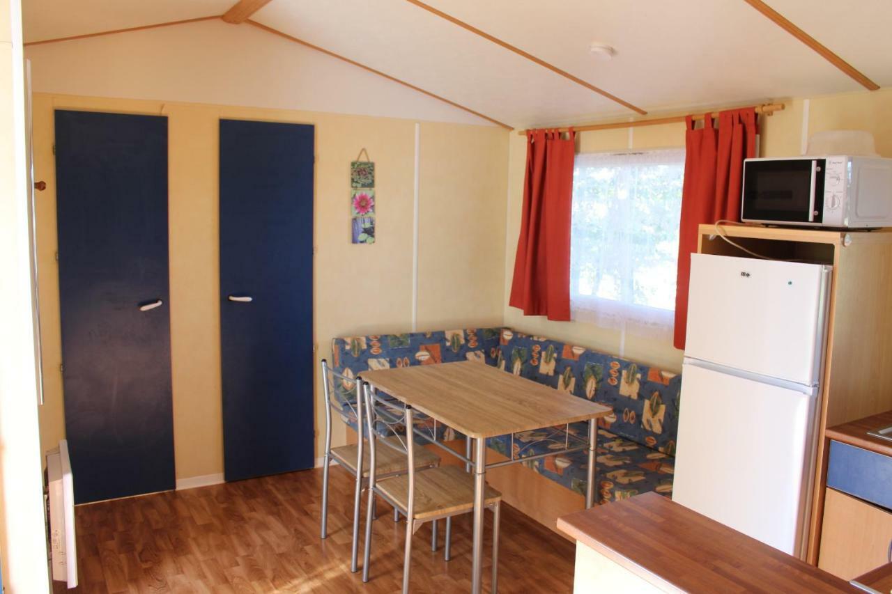 Camping Du Pontis Verteillac Екстериор снимка